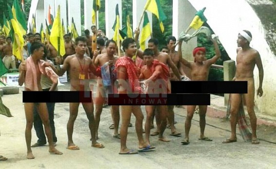 Tribal party's road, rail blockades continue in Tripura Tribal party's road, rail blockades continue in Tripura
